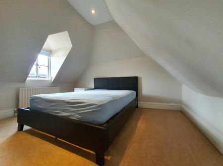 5 bedroom apartment to rent - Photo 2