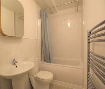 2 Bedroom Apartment To Let - Photo 5