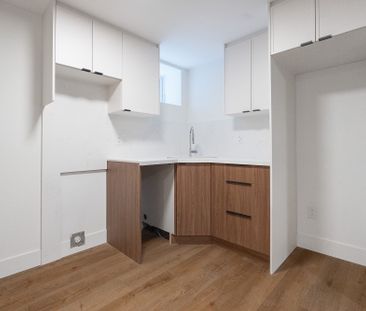 For Lease - 7 Earnscliffe Road Unit# 1, Toronto, Ontario - Photo 2
