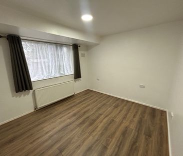 The Drive, Erdington, BIRMINGHAM - Photo 2