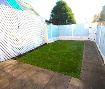 3 bedroom terraced house to rent - Photo 2