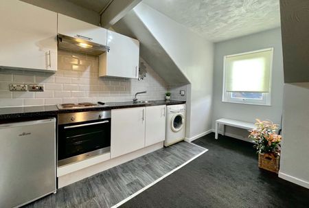 1 Bed Flat, Landseer Avenue, LS13 - Photo 5