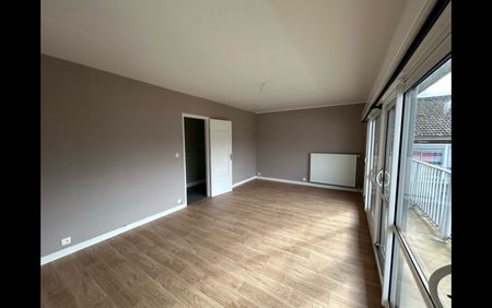 Location Appartement 5 pièces 104 m² La Châtre - Photo 2