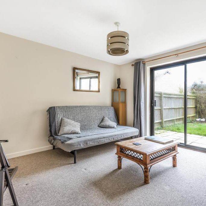 2 bedroom end of terrace house to rent - Photo 1