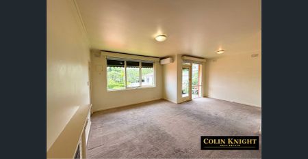 Tranquil Rear Apartment in Prime Location - Photo 5