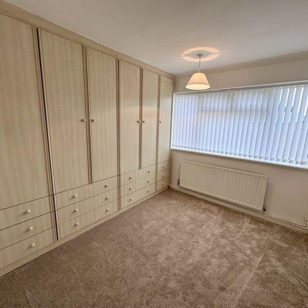 2 bedroom bungalow to rent - Photo 1