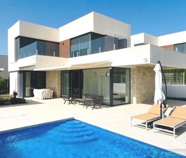 4 bedroom luxury Villa for rent in Alicante, Spain - Photo 4