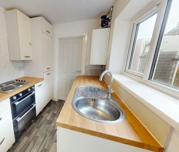 High Lane, Brown Edge, Stoke-on-Trent, ST6 - Photo 6