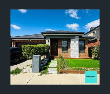 13 Fete Way, Tarneit, Vic 3029 - Photo 4