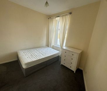 1 Bedroom Property To Rent - Photo 3