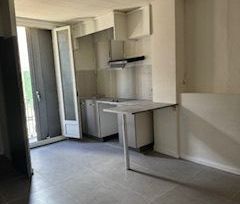 Appartement à louer, 3 pièces - Pézenas 34120 - Photo 2