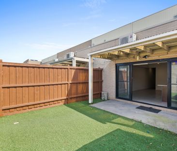 Good Sized Family Townhouse - Photo 5