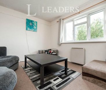 1 bedroom flat to rent - Photo 2
