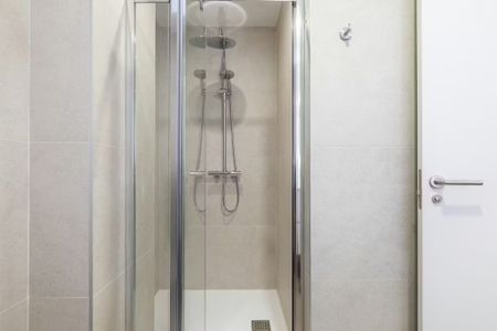 Carrer del Gravador Esteve, Valencia, Valencian Community 46004 - Photo 5