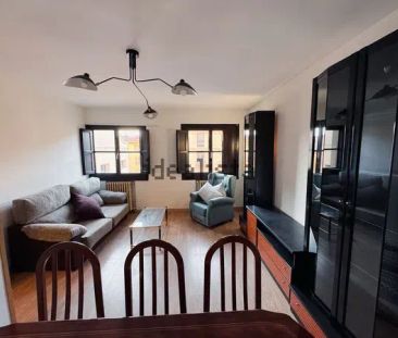 Alquiler de piso en Plaza Don Gutierre, 4 - Photo 2