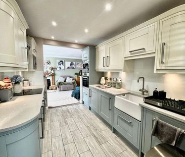 3 bedroom detached bungalow to rent - Photo 4