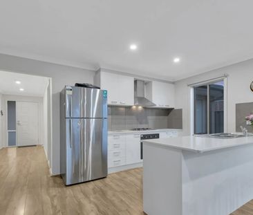 Modern Stunning Family Home! - Photo 2