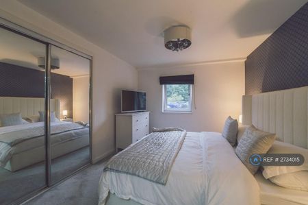 2 bedroom flat to rent - Photo 5