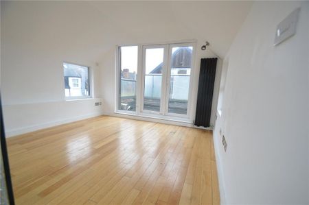 3 bedroom apartment to rent - Photo 5