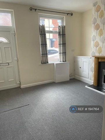 2 bedroom terraced house to rent - Photo 3