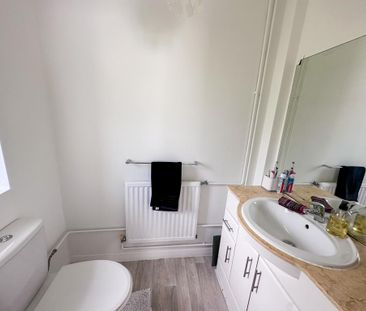 3 bedroom detached bungalow to rent - Photo 4