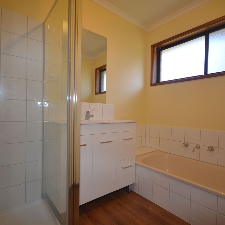 2/102-104 St Aidans Road, Kennington - Photo 1
