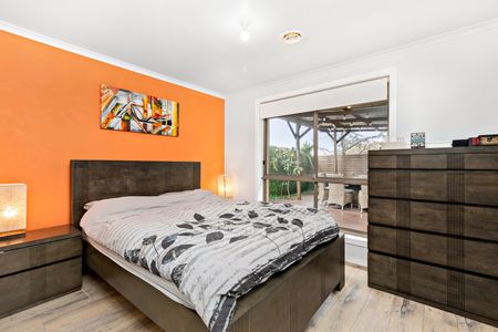 23 Poa Court, Delahey VIC 3037 - Photo 3