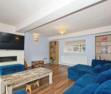 The Coach House, CF36 - Photo 3