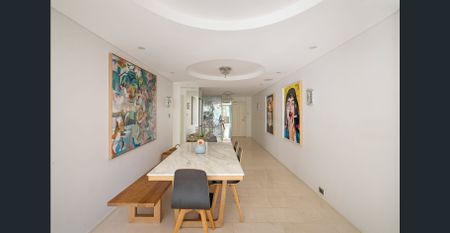 Two-bedroom city home / bespoke details and masses of storage - Photo 3