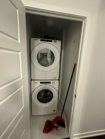 For Lease - 4085 Parkside Village Drive Unit# 807, Mississauga, Ontario - Photo 5