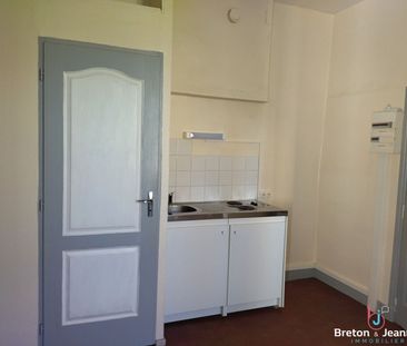 Location Appartement 2 pièces 26m² - Photo 2