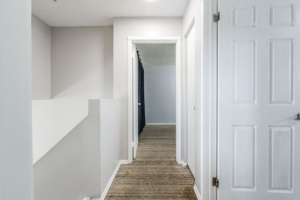 For Lease - 46 Austen Lane, Barrie, Ontario - Photo 1