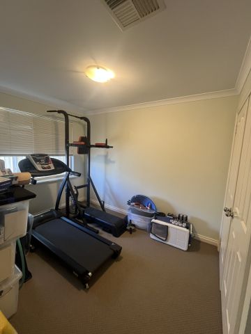 Well Located Unit 3x2 - Photo 3