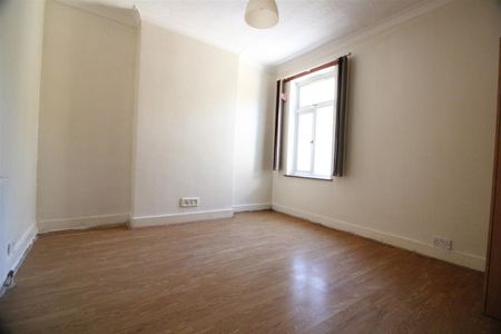 Villiers Road, Southall - Photo 2