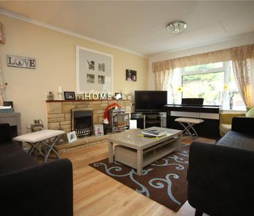 4 bedroom detached house to rent - Photo 1
