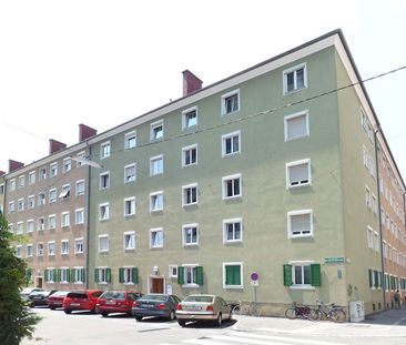 Zentrale Lage - 1-Zimmer-Wohnung im Erdgeschoss - Photo 1