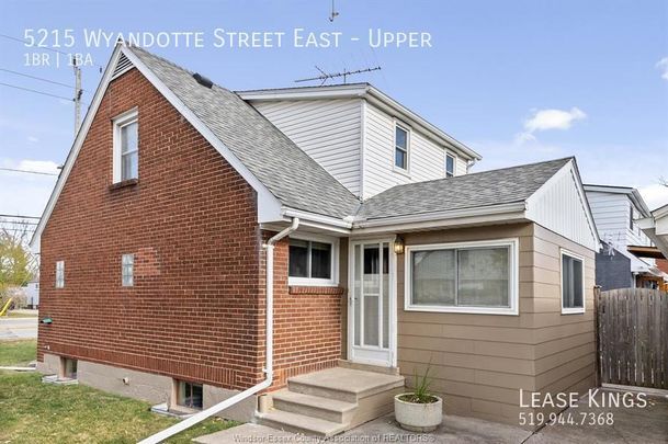 UPDATED UPPER IN RIVERSIDE WITH GARAGE AND ALL INCLUSIVE RENT - Photo 1