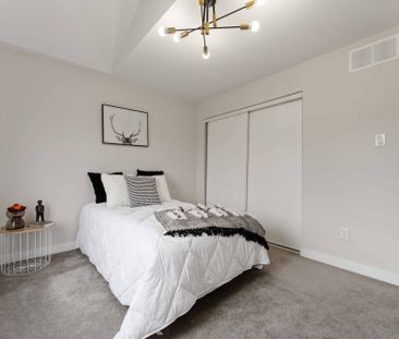 For Lease - 3040 Travertine Way, Barrhaven, Ontario - Photo 5