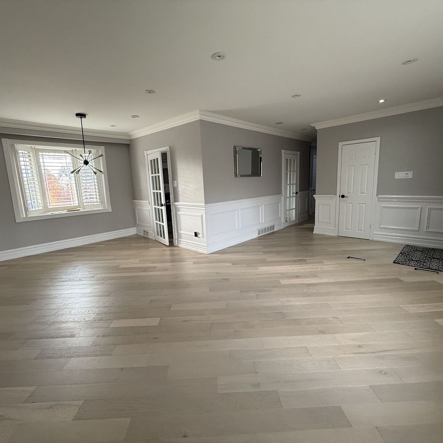 For Lease - 2 Mackinac Crescent, Toronto, Ontario - Photo 1