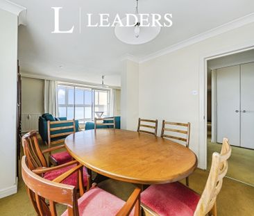 3 bedroom apartment to rent Grove Road, Bournemouth, BH1 - Photo 3