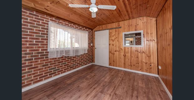 Charming Granny Flat In Convenient Location - Water Usage Included - Photo 1