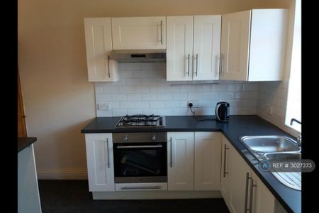 2 bedroom terraced house to rent - Photo 5