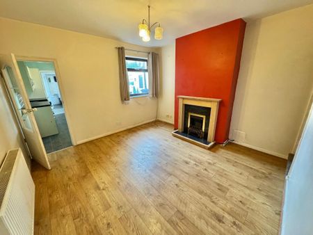 3 bedroom terraced house to rent - Photo 2