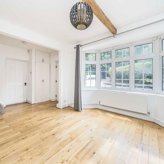 4 bedroom detached house to rent - Photo 1