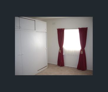 Perfectly Positioned Family Home - Photo 3