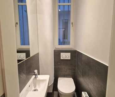Sanierte Altbauwohnung mit großzügiger Terrasse und Wintergarten - Photo 3