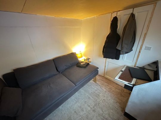 1 Bed House Boat, Rope Street, SE16 - Photo 1