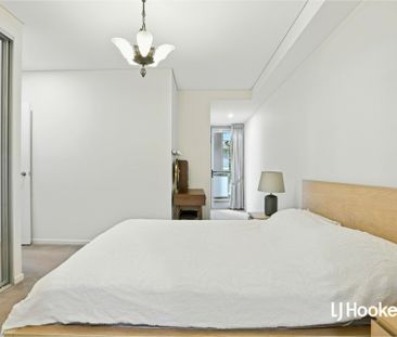 Beautiful 2 Bedroom Apartment with Dual Balconies - Photo 2