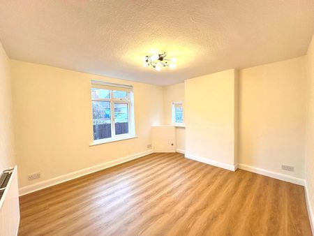 Beautifully-renovated 2 bed semi detached house in Boston, Lincs. - Photo 5