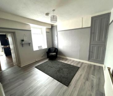 3 bedroom terraced house to rent - Photo 4